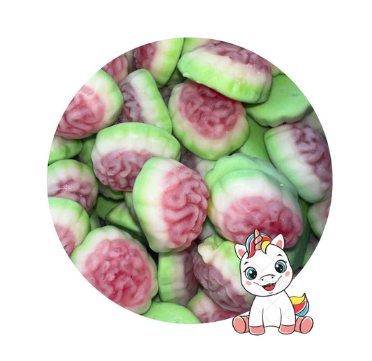 Découvrez les  cerveaux à la fraise fourrés La Licorne Gourmande, des bonbons aussi amusants qu’irrésistiblement gourmands ! Leur forme originale de cerveau cache un délicieux cœur fourré à la fraise, pour une association de textures et de saveurs qui ravira les amateurs de confiseries. Une douceur ludique et fruitée, parfaite pour les assortiments de bonbons ou pour se faire plaisir à tout moment.